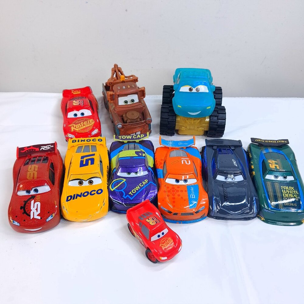 Disney Pixar Cars set 10 Endurance Race Tow Cap Ryan Laney Herb Curbler‎ Mater